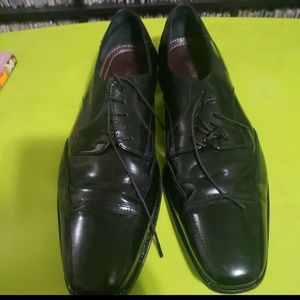 Johnston and Murphy dress shoes